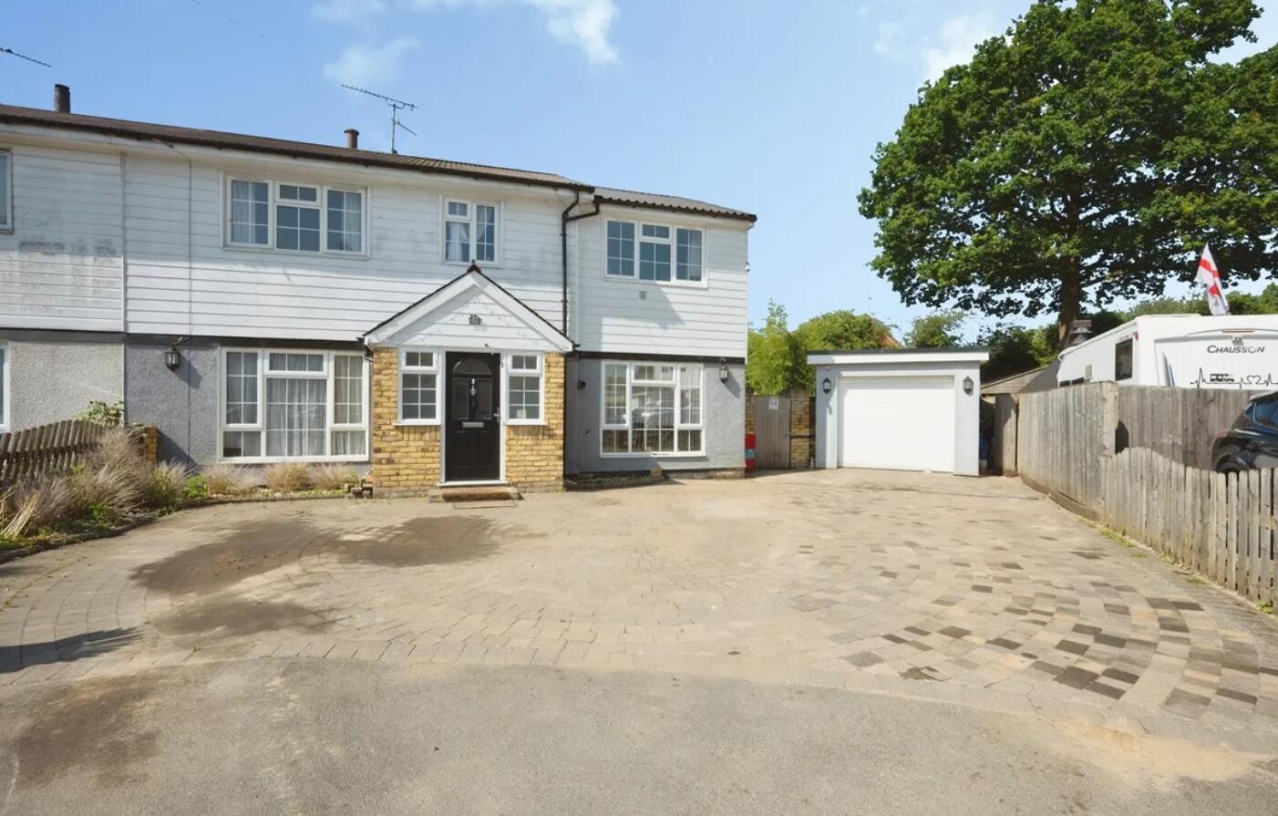 Russell Avenue, Aylesbury